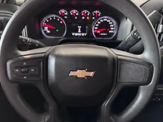 Chevrolet Silverado 1500 2021 4x4 Custom 4 puertas Doble Cabina 6.6 pies SB
