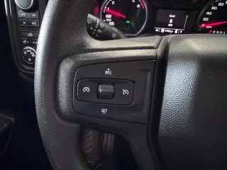 Chevrolet Silverado 1500 2021 4x4 Custom 4 puertas Doble Cabina 6.6 pies SB