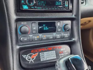 Chevrolet Corvette 1998 2dr Hatchback