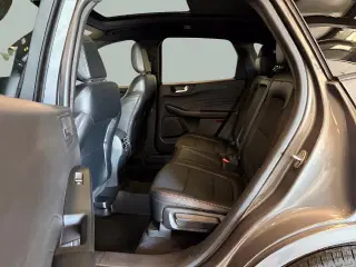 Ford Escape 2024 con tracción en las cuatro ruedas ST-Line 4dr SUV