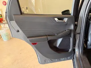Ford Escape 2024 con tracción en las cuatro ruedas ST-Line 4dr SUV