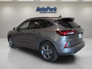 Ford Escape 2024 con tracción en las cuatro ruedas ST-Line 4dr SUV