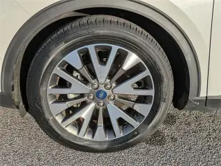 Ford Escape Hybrid 2020 Titanium 4dr SUV