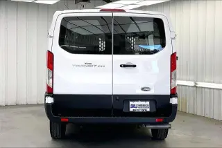 Ford Transit 2025 250 3puertas SWB Techo Bajo Furgón de carga