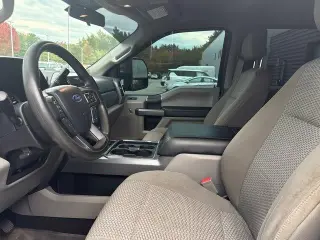 Ford F-250 Super Duty 2019 4x4 XLT Cabina Completa 4 puertas Pickup de 6.8 pies