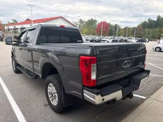 Ford F-250 Super Duty 2019 4x4 XLT Cabina Completa 4 puertas Pickup de 6.8 pies