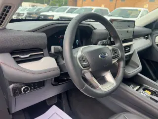 Ford Explorer 2025 AWD Active 4dr SUV