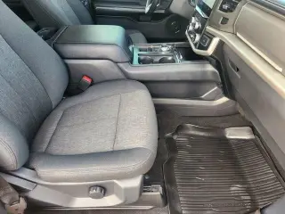 Ford Expedition 2024 4x2 XLT 4p SUV