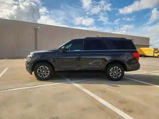 Ford Expedition 2024 4x2 XLT 4p SUV