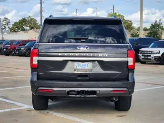 Ford Expedition 2024 4x2 XLT 4p SUV