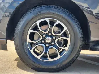Ford Expedition 2024 4x2 XLT 4p SUV