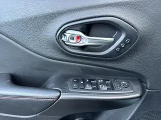 Jeep Cherokee 2019 4x4 Trailhawk 4dr SUV