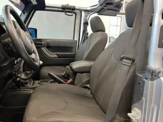 Jeep Wrangler 2017 4x4 Sport 2p SUV