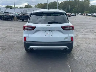 Ford Escape híbrido enchufable 2026 PHEV SUV 4 puertas