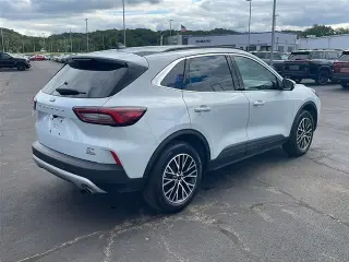 Ford Escape híbrido enchufable 2026 PHEV SUV 4 puertas