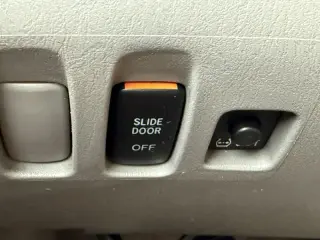 2005 Toyota Sienna LE