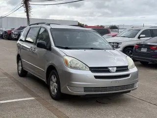 2005 Toyota Sienna LE