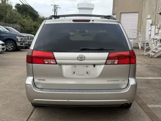 2005 Toyota Sienna LE