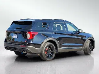 Ford Explorer 2023 AWD ST SUV de 4 puertas