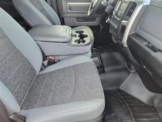 Ram 1500 Classic 2019 4x4 Warlock 4p Cabaína de Tripulación 5.5 pies BA Camioneta