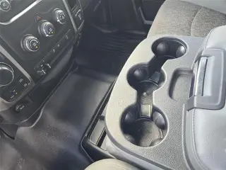 Ram 1500 Classic 2019 4x4 Warlock 4p Cabaína de Tripulación 5.5 pies BA Camioneta