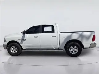 Ram 1500 Classic 2019 4x4 Warlock 4p Cabaína de Tripulación 5.5 pies BA Camioneta