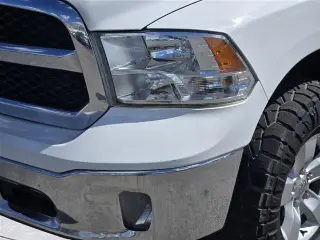 Ram 1500 Classic 2019 4x4 Warlock 4p Cabaína de Tripulación 5.5 pies BA Camioneta