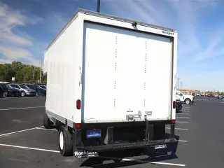 Ford E-Series 2024 E-350 SD 2 puertas entre ejes 138 pulgadas SRW chasis partido