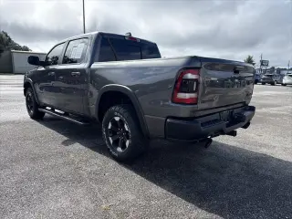 Ram 1500 2020 4x4 Rebel 4 puertas Crew Cab 5.6 ft. SB Pickup