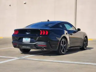 Ford Mustang 2024 EcoBoost 2dr Fastback