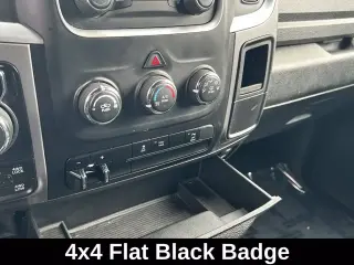 Ram 1500 Clásico 2024 4x4 SLT 4dr Crew Cab 5.5 ft. SB Camioneta