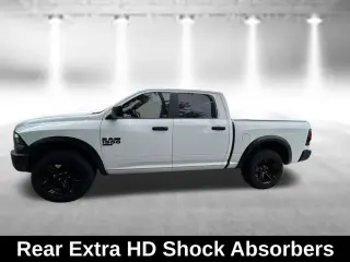 Ram 1500 Clásico 2024 4x4 SLT 4dr Crew Cab 5.5 ft. SB Camioneta