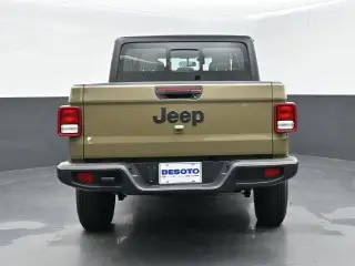 Jeep Gladiator 2025 4x4 Sport 4dr Crew Cab 5.0 ft. SB