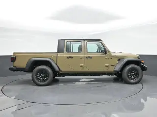 Jeep Gladiator 2025 4x4 Sport 4dr Crew Cab 5.0 ft. SB