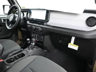 Jeep Gladiator 2025 4x4 Sport 4dr Crew Cab 5.0 ft. SB