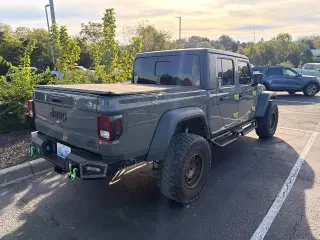 Jeep Gladiator 2020 4x4 Sport 4dr Crew Cab 5.0 ft. SB