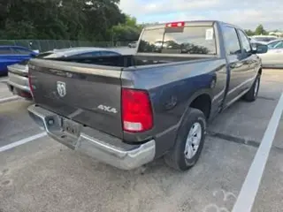 Ram 1500 Classic 2020 4x4 SLT 4dr Cabina de Tripulante Estándar 6.3 ft. SB Pickup