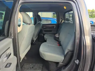 Ram 1500 Classic 2020 4x4 SLT 4dr Cabina de Tripulante Estándar 6.3 ft. SB Pickup