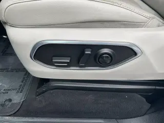 Jeep Wagoneer 2024 4x2 Serie II 4p SUV
