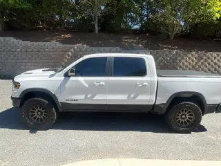 Ram 1500 2019 4x4 Rebel 4p Crew Cab 5.6 ft. SB Pickup