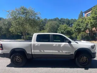 Ram 1500 2019 4x4 Rebel 4p Crew Cab 5.6 ft. SB Pickup