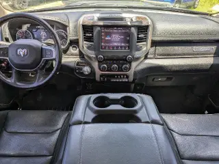 Ram 1500 2019 4x4 Laramie 4dr Crew Cab 5.6 ft. SB Pickup