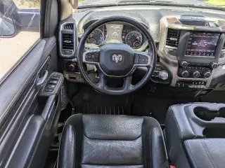 Ram 1500 2019 4x4 Laramie 4dr Crew Cab 5.6 ft. SB Pickup