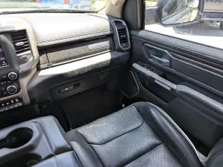 Ram 1500 2019 4x4 Laramie 4dr Crew Cab 5.6 ft. SB Pickup