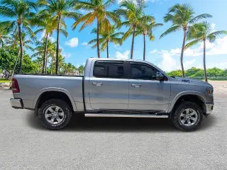 Ram 1500 2019 4x4 Laramie 4dr Crew Cab 5.6 ft. SB Pickup