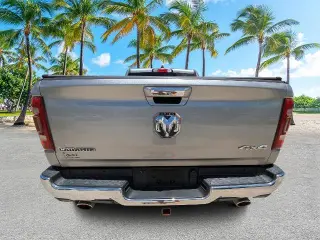 Ram 1500 2019 4x4 Laramie 4dr Crew Cab 5.6 ft. SB Pickup