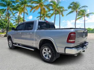 Ram 1500 2019 4x4 Laramie 4dr Crew Cab 5.6 ft. SB Pickup