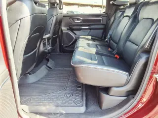 Ram 1500 2025 4x4 Laramie 4dr Crew Cab 5.6 ft. SB Pickup español