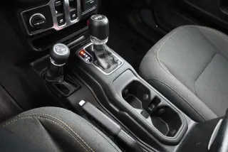 Jeep Wrangler 2024 4x4 Sport 2p SUV