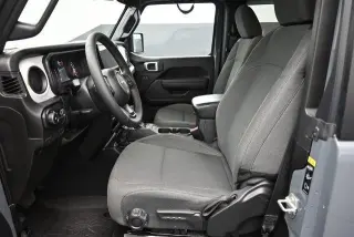 Jeep Wrangler 2024 4x4 Sport 2p SUV